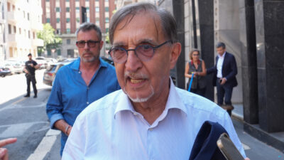 Copertina di La Russa attacca di nuovo Report: “Va cambiato, ma non vorrei che arrivi uno peggio di Ranucci”