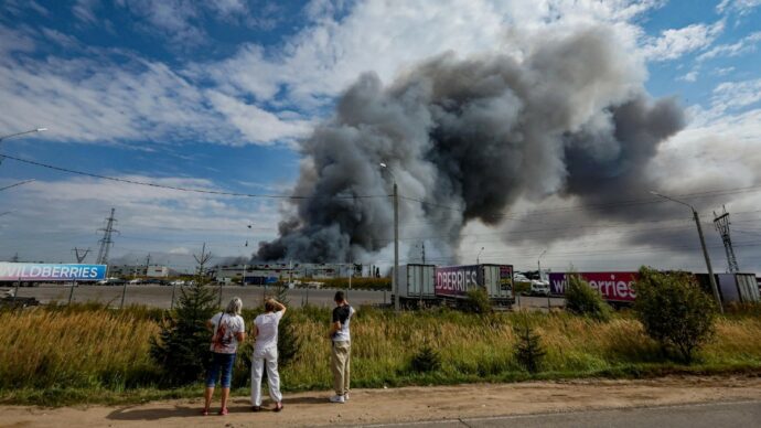 Kiev attacca Mosca con 1.500 droni. E un velivolo russo finisce in Romania
