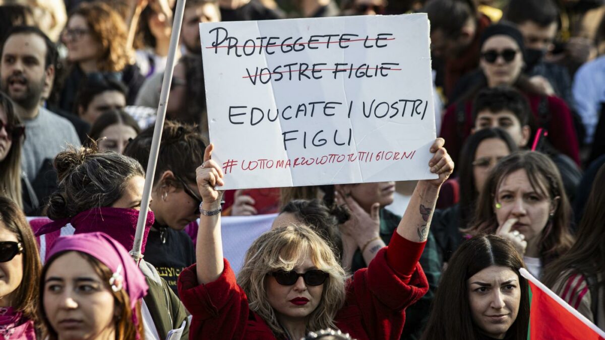 dal poco dialogo al rifiuto della debolezza come si diventa uomini oggi sei podcast esplorano paure e stereotipi da Ilfattoquotidiano.it dal poco dialogo al rifiuto della debolezza come si diventa uomini oggi sei podcast esplorano paure e stereotipi