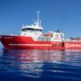 Copertina di Migranti, la Life Support di Emergency soccorre una barca con 50 persone: sette morti e due in gravi condizioni