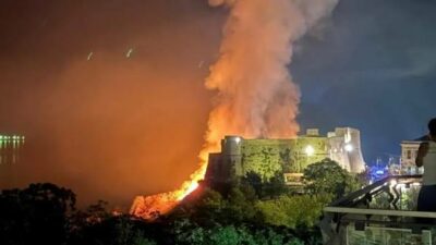 Copertina di “Ha preso fuoco il castello”: lo spettacolo dei fuochi d’artificio di San Rocco scatena un incendio, scoppia il panico ad Ortona. Alcuni feriti tra il pubblico