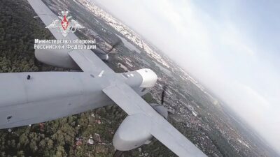 Copertina di Guerra dei droni: il Cremlino si costruisce dieci basi segrete alla frontiera con la Nato