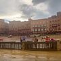 Copertina di La pioggia non dà tregua: il Palio di Siena rinviato per il secondo giorno consecutivo, Piazza del Campo è ancora impraticabile