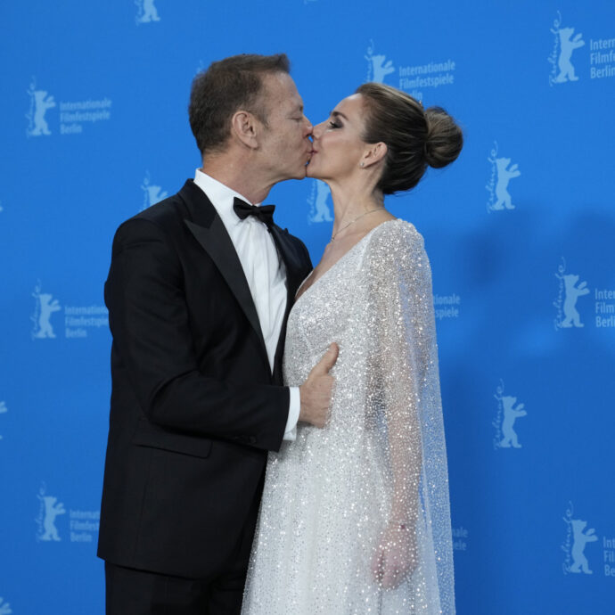 “Ho insegnato io a Rocco Siffredi a fare l’amore. Faceva dieci posizioni in dieci minuti, gli ho detto: ‘Guarda che tutto quello che fai è sbagliato'”: parla Rósza Tassi