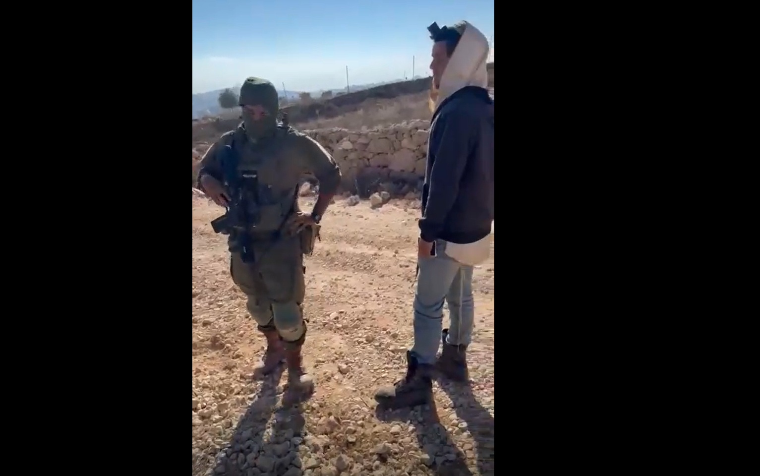 qusra il video del palestinese statunitense loui ridi mentre affronta il colono questa 232 la mia casa da Ilfattoquotidiano.it qusra il video del palestinese statunitense loui ridi mentre affronta il colono questa 232 la mia casa