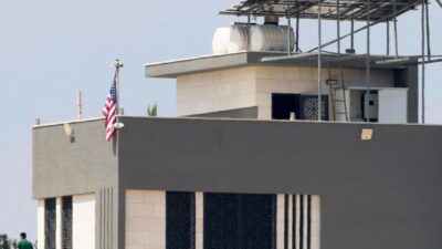 Copertina di Qusra: neppure la bandiera Usa riesce a fermare i coloni violenti
