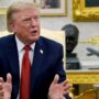 Copertina di Trump: “Hormuz territorio nostro”. Ma in patria perde alleati e consensi