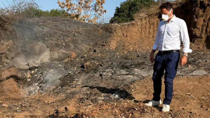 Una “terra dei fuochi” nella capitale? L’inchiesta sugli strani incendi estivi