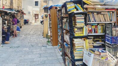 Copertina di Libreria a cielo aperto: più di 70 mila volumi da sfogliare o regalare