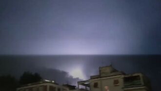 Copertina di Tempesta di fulmini su Roma: l’impressione sequenza che illumina il cielo della Capitale