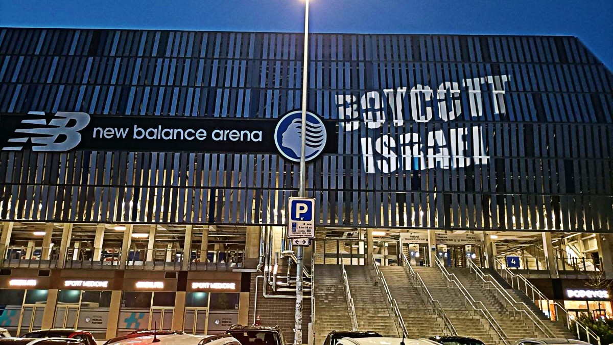 boycott israel la protesta alla vigilia di atalanta hapoel a bergamo 232 allarme sicurezza vietate le bandiere palestinesi da Ilfattoquotidiano.it boycott israel la protesta alla vigilia di atalanta hapoel a bergamo 232 allarme sicurezza vietate le bandiere palestinesi