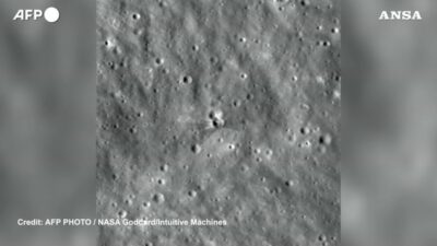 Copertina di Un nuovo cratere sulla Luna causato da un razzo SpaceX, le immagini della Nasa