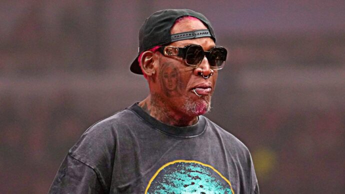 La folle offerta dell’Hapoel Tel Aviv a Dennis Rodman: 100mila dollari per 3 giorni. “È il momento ideale per venire qui dopo la guerra”