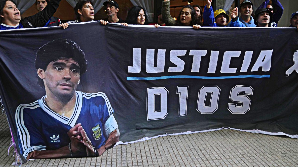 morte maradona i medici ignorarono i segnali d8217allarme nessuno and242 a vedere da cosa derivasse quel gonfiore la testimonianza al processo da Ilfattoquotidiano.it morte maradona i medici ignorarono i segnali d8217allarme nessuno and242 a vedere da cosa derivasse quel gonfiore la testimonianza al processo
