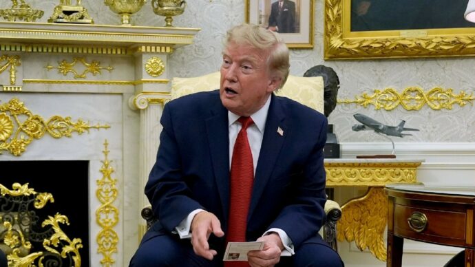 Occasione per Trump: la caduta del governo può favorire i piani Usa