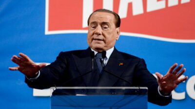 Copertina di “B. delinquente” si può scrivere: Fini e il “Fatto” assolti in appello