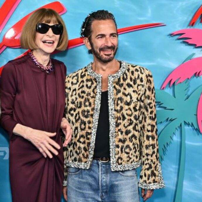 “Sì, sono un designer gay a cui piace fare sesso. Degli scandali, Grindr e la droga non me ne frega davvero niente. Le sfilate? Diciamolo onestamente, non fanno guadagnare”: Marc Jacobs rompe il silenzio
