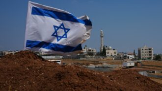 Trump: “D-Day economico anti-Iran”. Italia, Francia, Germania e Uk: “Israele fermi le nuove colonie in Cisgiordania”