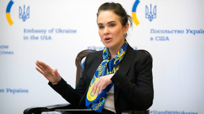 Ucraina, “le tangenti non vanno combattute”: così il clan di Iryna Mudra tentava di mettere le mani sulle authority anti-corruzione