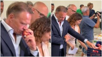 Copertina di Prende un frutto a mani nude, lo annusa e lo rimette nella cassetta: la scenetta del ministro Lollobrigida