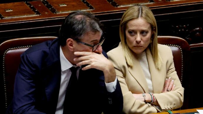Meloni benedice, ma questa volta  resterà a guardare