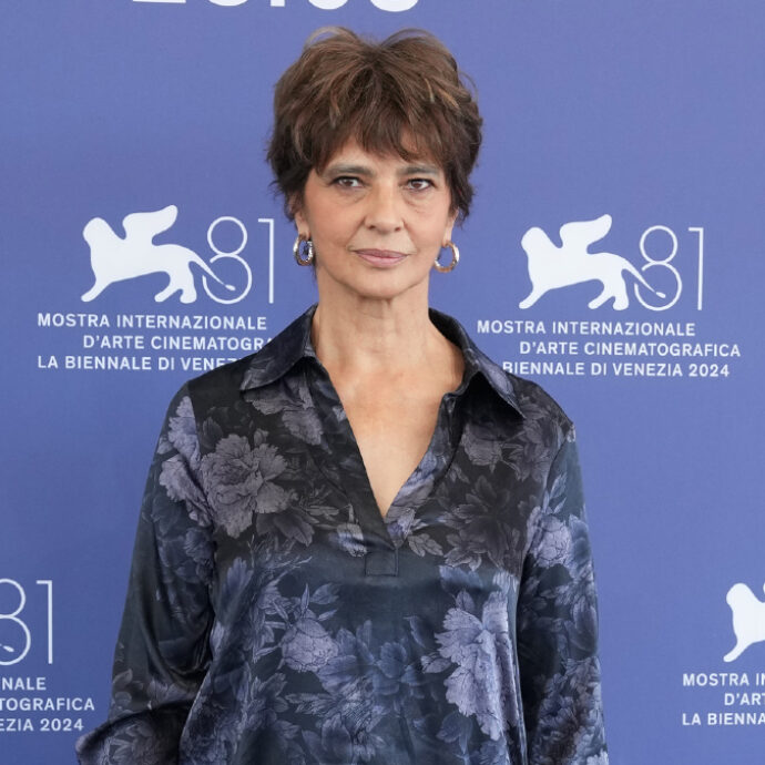 “Una volta in albergo misi qualcosa nella vasca dei pesci e iniziai a spostarmi da un balcone all’altro scavalcando le ringhiere ed entrando nelle stanze di sconosciuti”: così Laura Morante