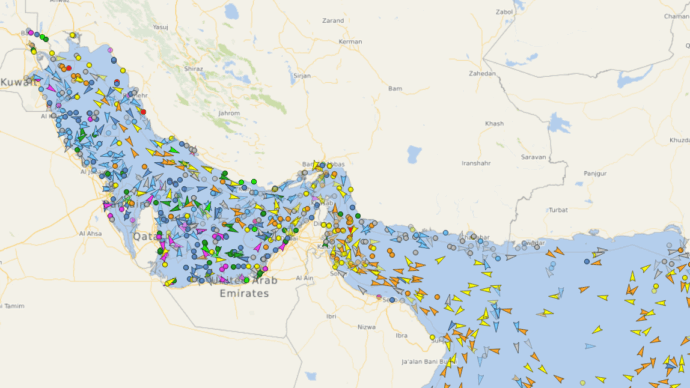 Hormuz, davvero gli Usa hanno preso il controllo dello Stretto? Cosa dicono i dati sulla rotta del petrolio e le “navi fantasma”