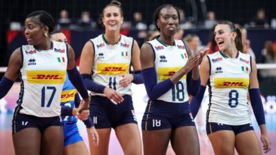 Copertina di Europei volley femminile, l’Italia di Velasco comincia con un 3 a 0 alla Croazia: l’analisi del debutto
