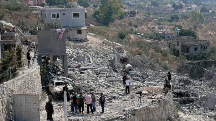 La distruzione sistemica dell’Idf continua: colpiti templi e cimiteri