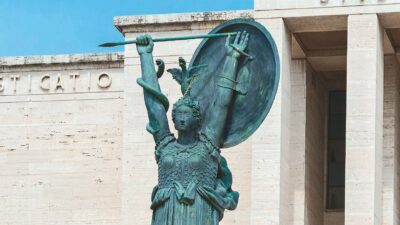 Copertina di “Ebreo di m…” Aggressione  a ricercatore della Sapienza