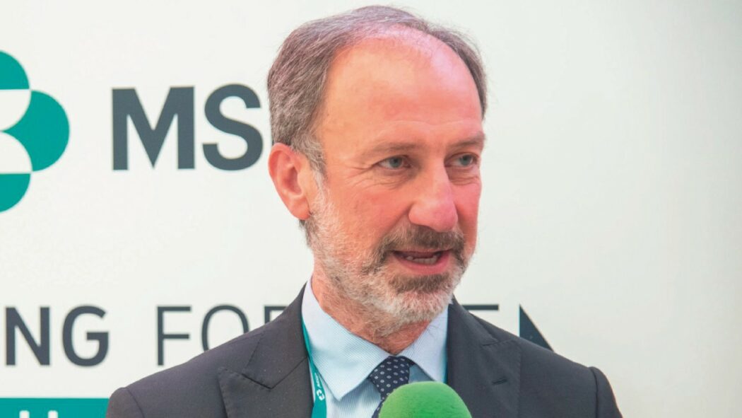 Sanità, poltrone e  mega stipendi, il risiko continuo tra ministero, governo  e Agenas