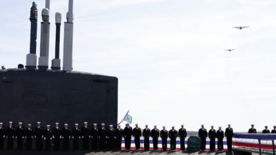Copertina di America First? Non nella cantieristica. Agli Usa in guerra servono navi e sottomarini, così Trump apre agli appaltatori stranieri