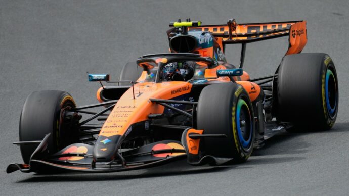 F1, Gp Olanda qualifiche: pole di Norris davanti alle Mercedes. Terza fila per le Ferrari | La griglia di partenza