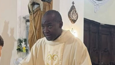 Copertina di Molise, parroco si accascia a terra e muore mentre celebra messa nella chiesa di Limosano