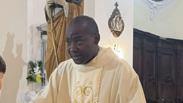 https://st.ilfattoquotidiano.it/wp-content/uploads/2026/08/22/Aloys-Mewoli-2.jpg