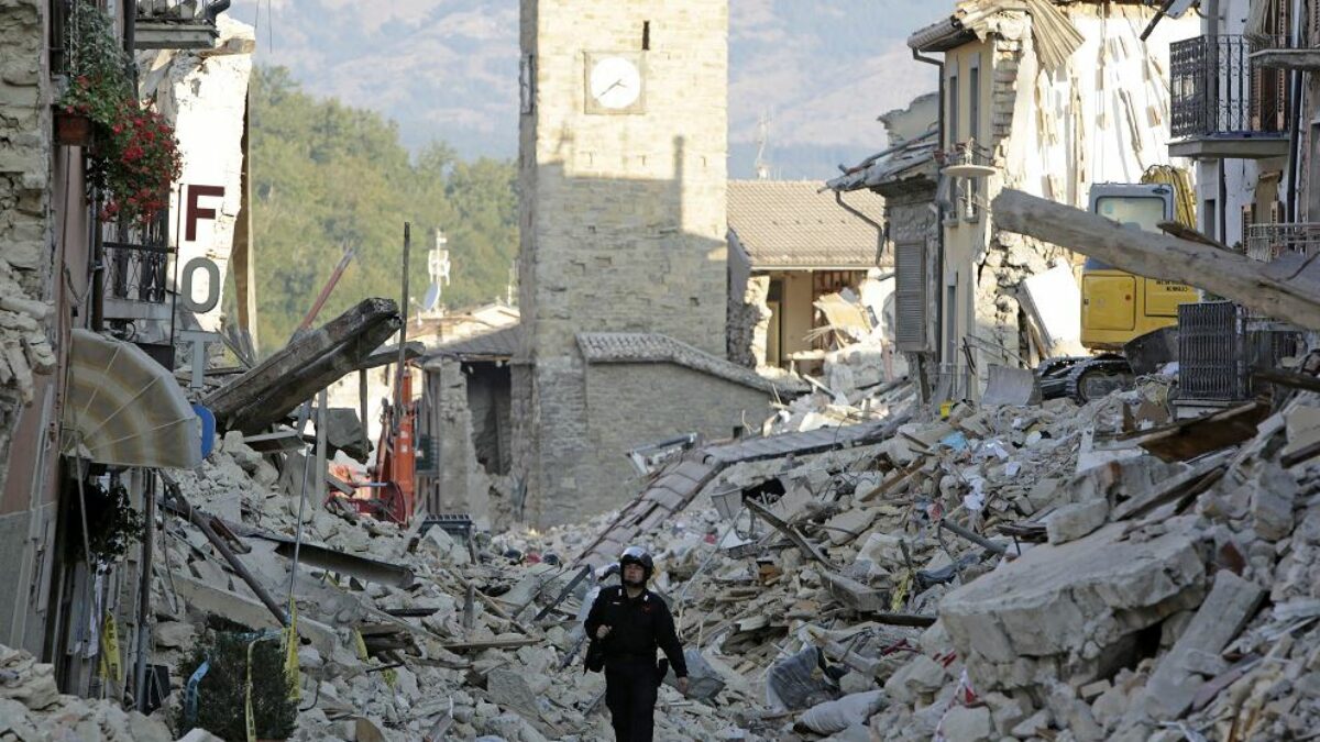 terremoto del centro italia 10 anni dopo il fine lavori 232 un miraggio tanti galli a cantare ma non si fa mai giorno da Ilfattoquotidiano.it terremoto del centro italia 10 anni dopo il fine lavori 232 un miraggio tanti galli a cantare ma non si fa mai giorno