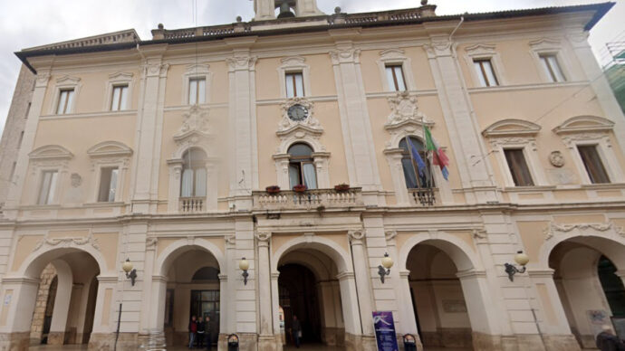 Microspie negli uffici del Comune di Rieti, scatta la denuncia contro ignoti