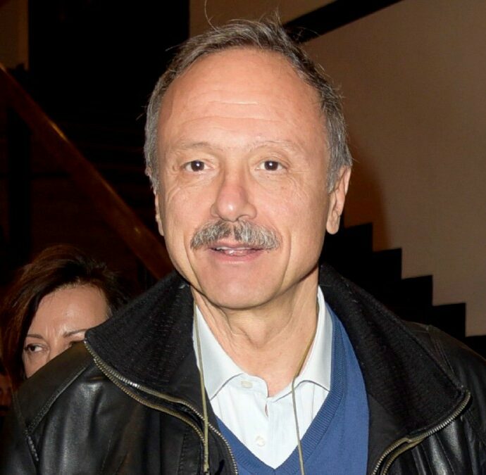 “Il contratto sul tovagliolo, il talento unico di Proietti e il selvaggio set di Leone”