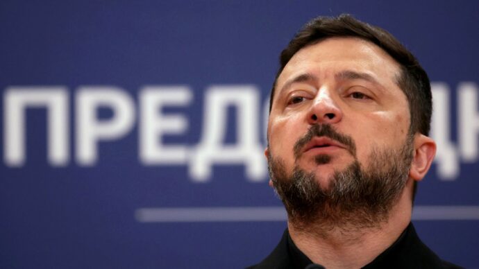 Zelensky s’arrende e nomina 16 giudici dell’anticorruzione