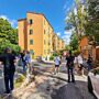Copertina di Crolla il tetto di una palazzina a Perugia: ci sono almeno due feriti, al lavoro i vigili del fuoco