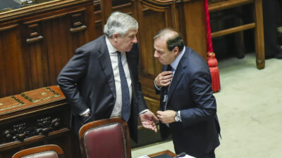 Copertina di In vista della manovra la maggioranza riesuma la detassazione delle tredicesime. Promessa per tre anni e mai attuata