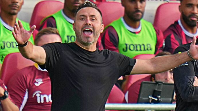 Dopo 237 milioni di sterline, il Tottenham fa una figuraccia all’esordio. De Zerbi già sotto pressione: “Non siamo ancora una squadra”
