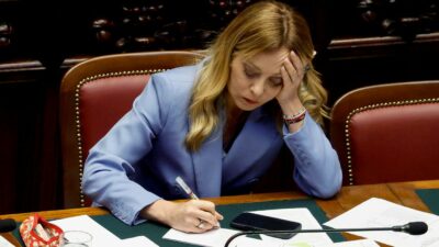 Copertina di Carburanti, Schlein contro Meloni: “Ora tassi gli extraprofitti”
