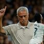 Copertina di “Vinicius viene bullizzato dalle squadre rivali, quello che gli stanno facendo è troppo”: riecco Mourinho