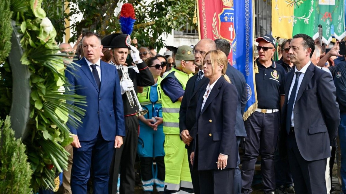 meloni ad amatrice gli applausi e il silenzio per commemorare le vittime ora la messa con il cardinale zuppi da Ilfattoquotidiano.it meloni ad amatrice gli applausi e il silenzio per commemorare le vittime ora la messa con il cardinale zuppi