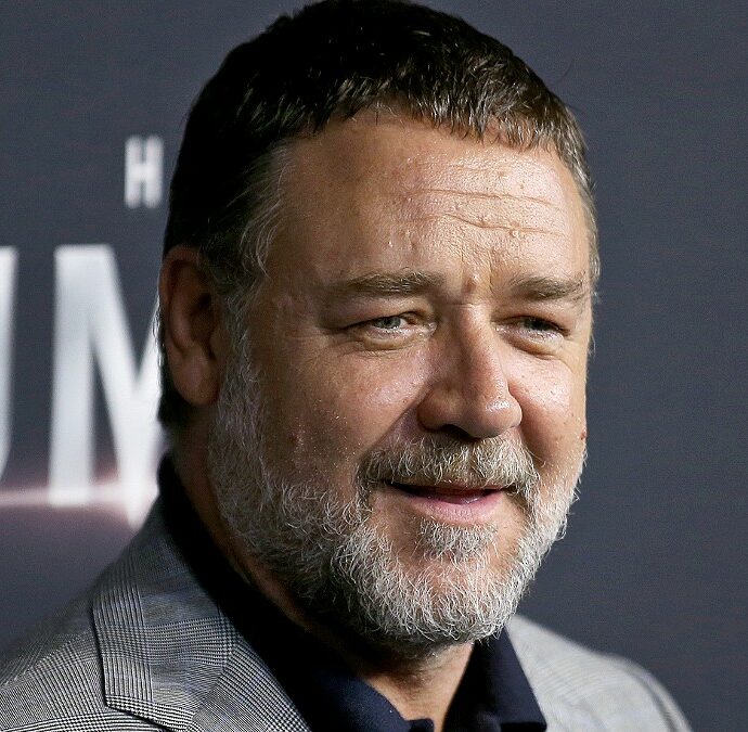 “La musica ha sempre avuto un posto nella mia vita”: Russell Crowe a Venezia racconta la persona dietro l’attore