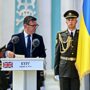 Copertina di Regno Unito e Francia danno l’ok a Kiev per produrre missili Storm Shadow. Mosca attacca Londra: “È in guerra”