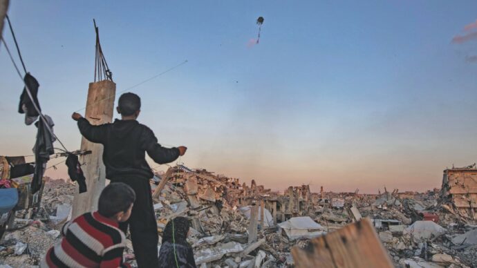 Striscia di Gaza,  ritorna  la guerra degli aquiloni. Per Israele sono armi  e  minaccia altri attacchi
