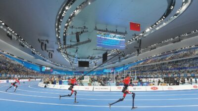 Copertina di Il sorpasso (degli androidi). Ormai disintegrano i record atletici