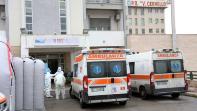 Copertina di Bimba morta per difterite a Palermo, i genitori no vax denunciano gli ospedali